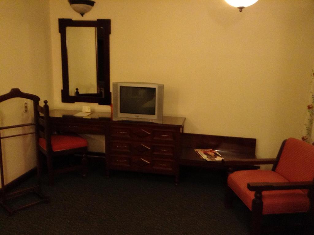 Hotel Real De Uruapan Uruapan  エクステリア 写真